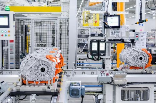 廣汽埃安自主電驅工廠投產，鍛造“三電”核心，引領網絡工程新變革